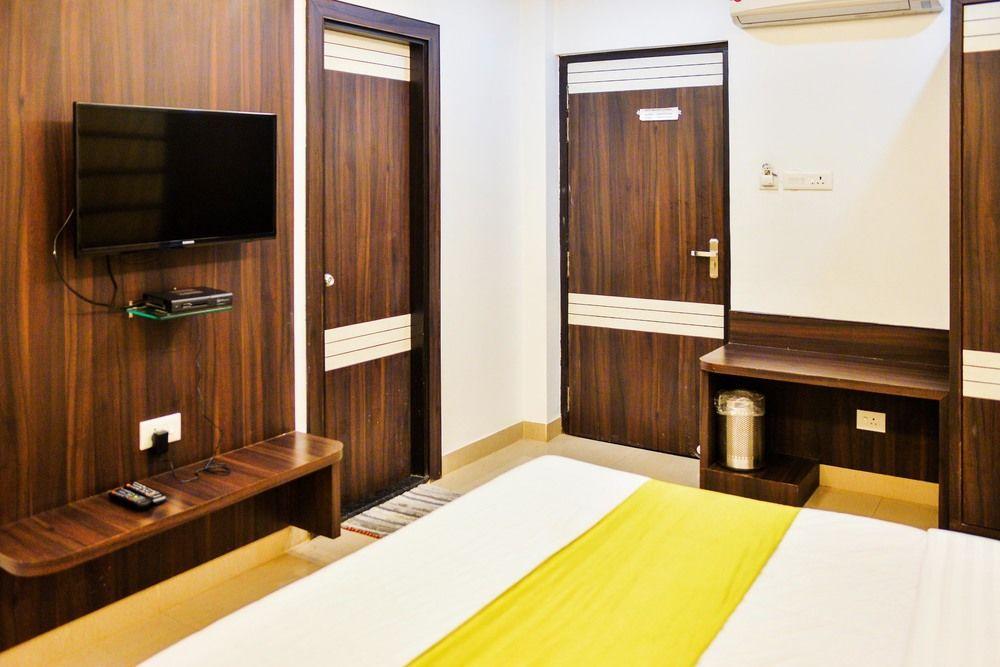 Hotel Janki International By Keymagics Varanasi Exterior foto