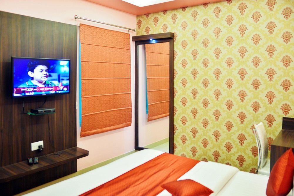Hotel Janki International By Keymagics Varanasi Exterior foto