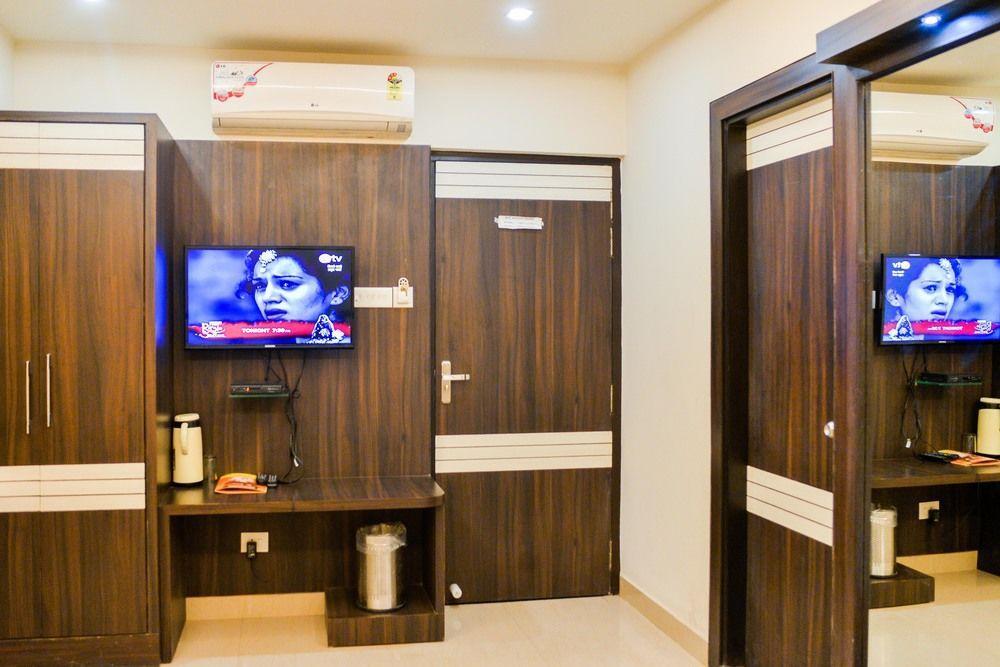 Hotel Janki International By Keymagics Varanasi Exterior foto